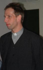 März 2004 wurde er in einem festlichen Gottesdienst von <b>Herrn Dechant</b> Meurer <b>...</b> - Einfuehrung2